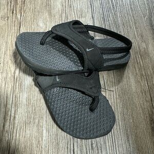 Nike flip flops. Size 10C